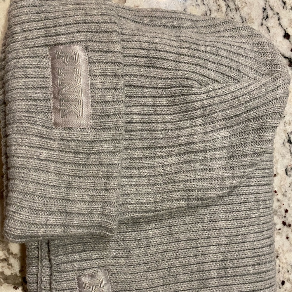 PINK knit hat and scarf - gray. New with tags